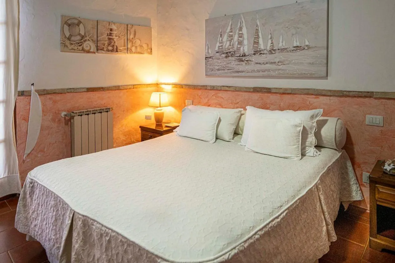 Sa Domu Sarda Suites - Bed & Breakfast Porto Columbu - Perd'E Sali Italy