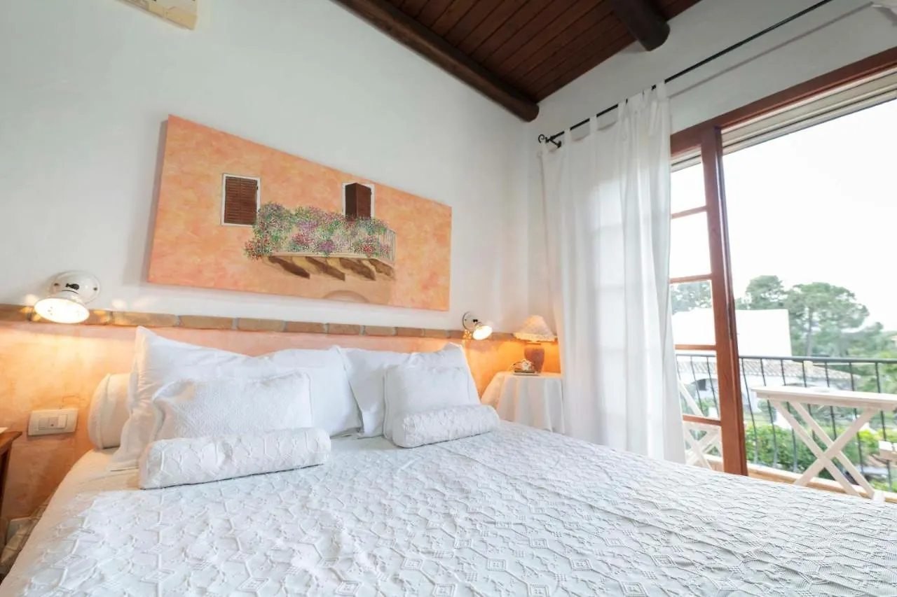 Sa Domu Sarda Suites - Bed & Breakfast Porto Columbu - Perd'E Sali