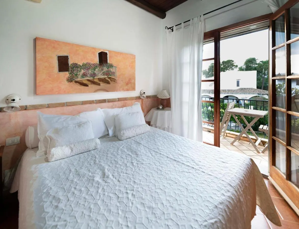 Sa Domu Sarda Suites - Bed & Breakfast Porto Columbu - Perd'E Sali