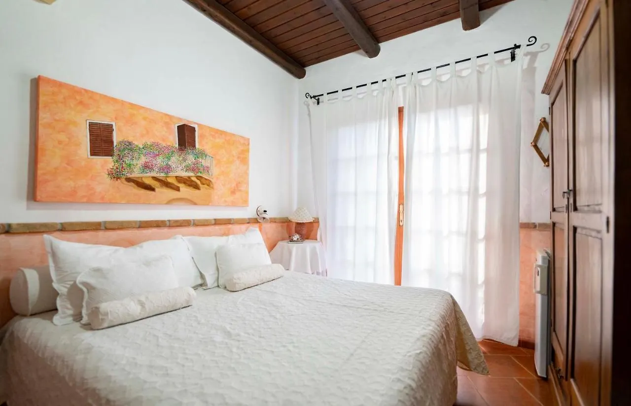 Sa Domu Sarda Suites - Bed & Breakfast Porto Columbu - Perd'E Sali
